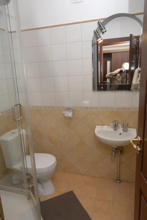 Prie Zeimenos Hotel Kaltanenai ภายนอก รูปภาพ